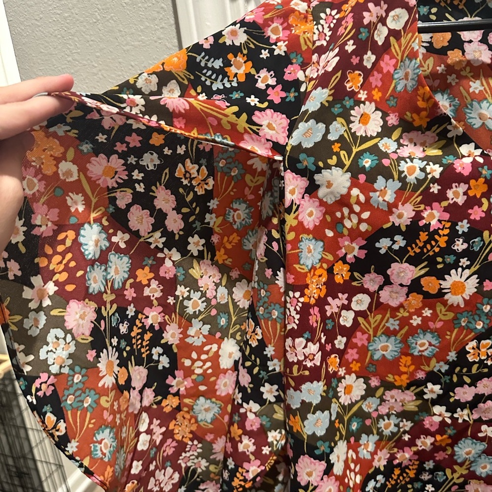 Floral Women's Blouse - Multicolor - Picture 3 of 5